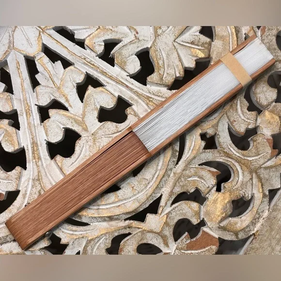 Fondation Louis Vuitton Polka Dot Hand Fan - White & Tan, Rare - Picture 7 of 8